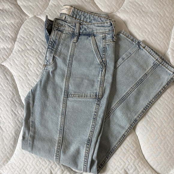 Universal Thread Denim - Universal Thread Light Blue High-Rise Slim Jeans